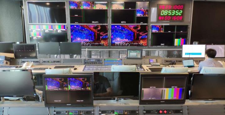 Studio CCTV E16 4K UHD IP Studio The E16 studio in the Guanghua Road office area of the Central Broadcasting and Television Station is located on the 49th floor of the main building and is an aerial