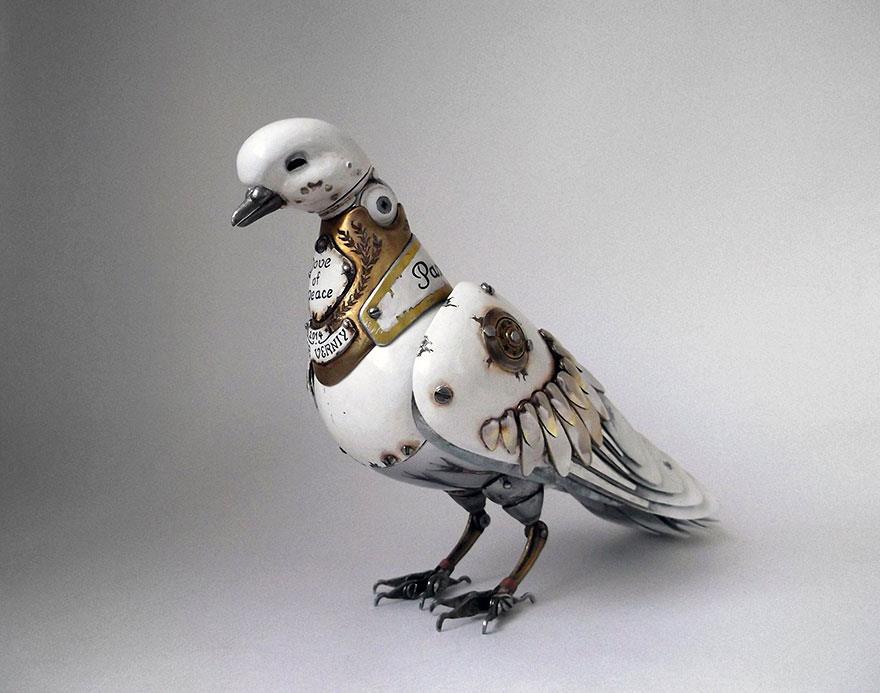 Russian Artist Creates Steampunk Animals From Old Car Parts, Watches and Electronics When working with metal, it takes a true master to breathe life into their artwork.
