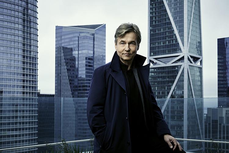 As the San Francisco Symphony s 12th Music Director in its 107-year history, Salonen will succeed Michael Tilson Thomas, who concludes his 25-year tenure as Music Director in July 2020.