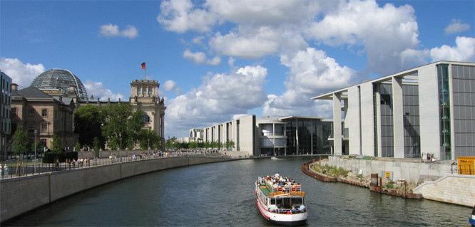 Boat-Trip: Berlin by the Water Berlin has more waterways than Venice. The river Spree takes you directly along Berlin s main sights.