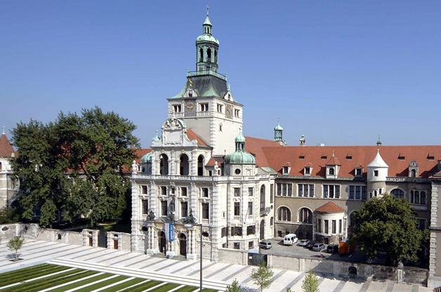 The Bavarian capital features a number of cultural highlights. Discover art, music, architecture and technology.