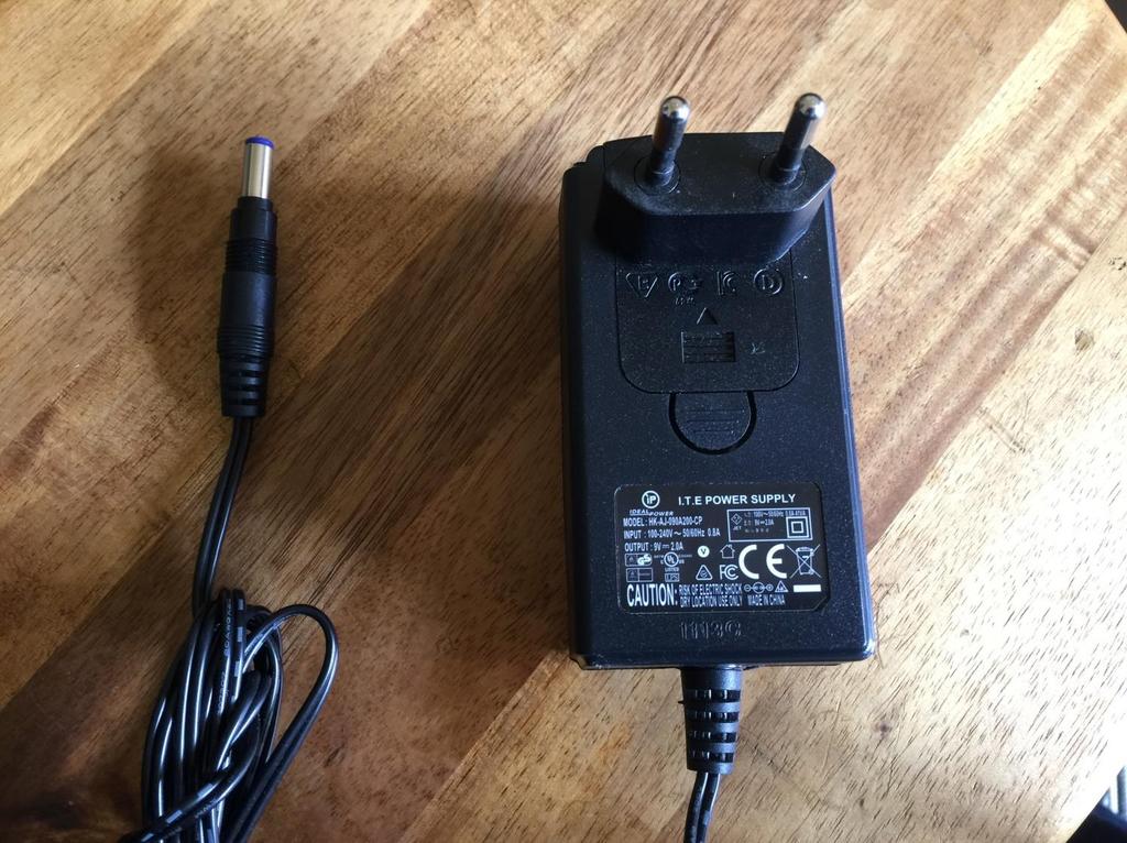 Starting Up Connect the supplied power adaptor to the Power input, and to a 100V to 240V power source Usually a wall socket. It s a 9V, minimum 2.0A type with a 2.1 mm DC plug, with positive middle.