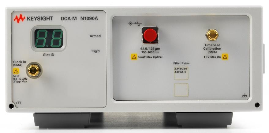N1090A DCA-M Sampling Oscilloscope High accuracy, low cost solution for optical eye diagram analysis 750 to 1650 nm, single- and multimode Maximum sampling rate: 60 ksa/s Controlled by N1010A FlexDCA