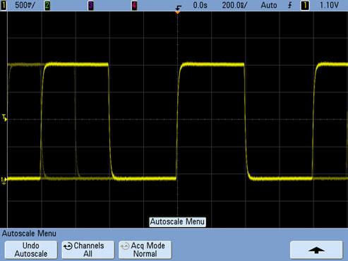 Agilent InfiniiVision 7000 Series Oscilloscopes Evaluation Kit Guide 4 Discovering an Infrequent Glitch with Fast Waveform Update Rates Capturing infrequent anomalies such as random glitches requires