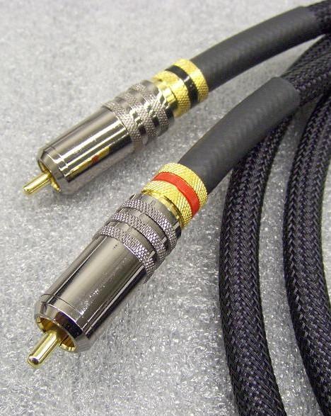 Unbalanced (RCA) Cable Specifications Cable Geometry: Balanced design with two PCOCC conductors (encased in a Polypropylene dielectric) for signal and return.