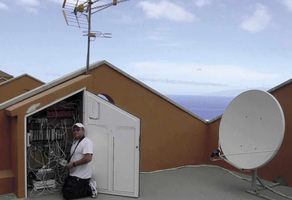 The signals from the 3.1-meter dish for ASTRA 2 at 28.2 east and those from two other dishes for ASTRA 1 at 19.2 east and HOTBIRD at 13 east are combined here.