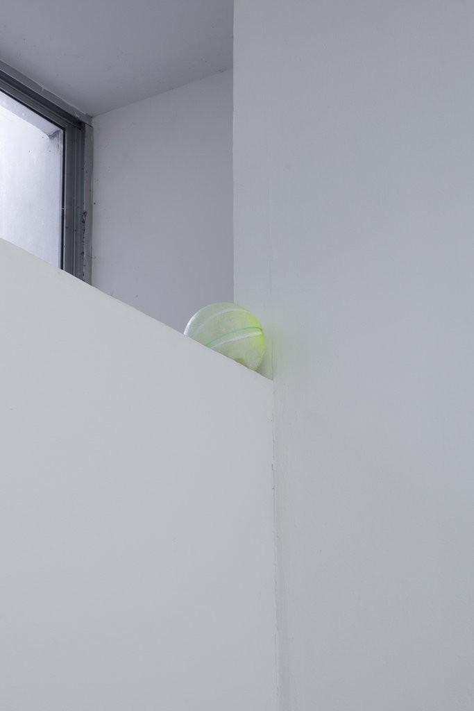 Luna (Moon), 2016 plastic ball deteriorated by the weather Ø 20 cm unique This work