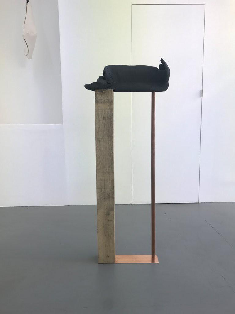 Standing, solo black, 2018 wood,