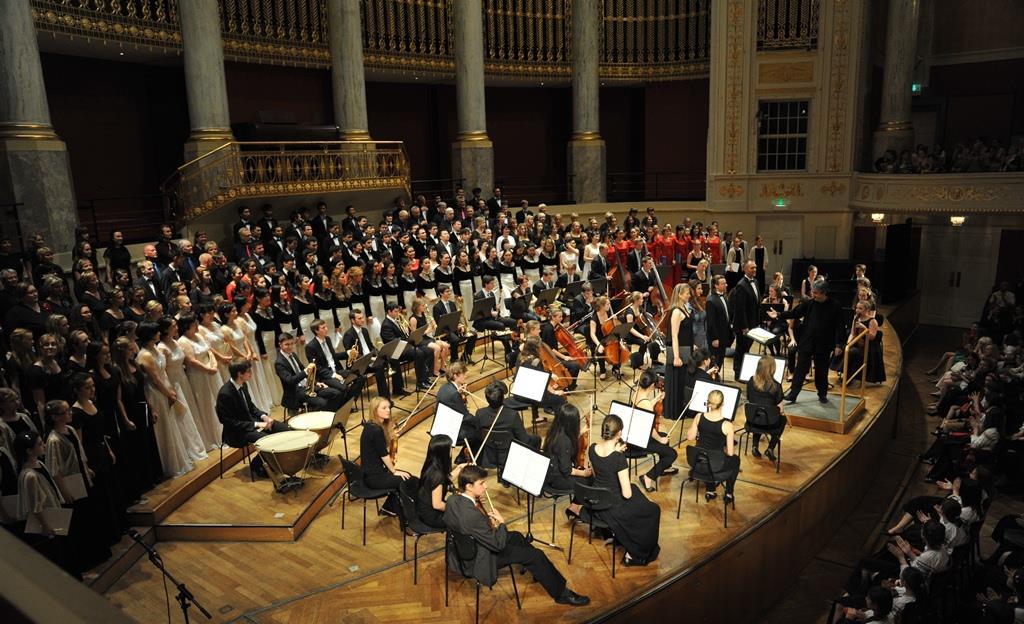 1. Non-competitive elements PARTICIPANT INFORMATION Sing n Joy Vienna, 2014 June 5-9, 2014 Friendship Concerts F C Friendship Concerts Participating choirs may register to perform in local concert