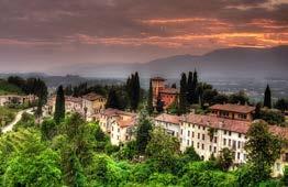As an attractive tourist destination with a wealth of artistic and cultural heritage, Asolo provides the ideal setting for Arte Lirica Festival.