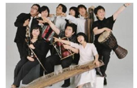 Miji, which became renowned after their participation on a popular TV show and the OST of a major soap opera, is a band using Korean musical instruments, but the kayagŭm
