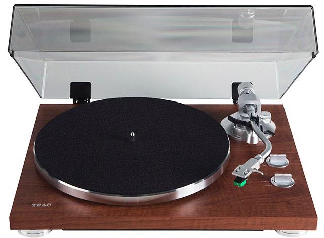 transferring music from vinyl records to your Mac or PC.
