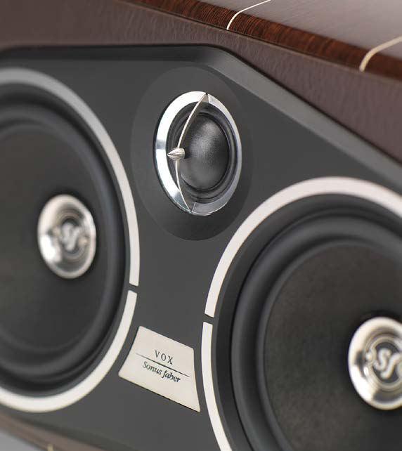 VOX TRADITION HOMAGE TRADITION COLLECTION A loudspeaker designated as the solution to bring to life the voice, Vox Tradition is the loudspeaker for a state-of-the-art home