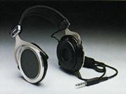 HALF A CENTURY OF GROUND-BRE 1960 1971 1973 1974 SE-1 The Pioneer headphones story begins.