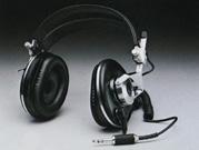 AKING HEADPHONE TECHNOLOGY 1975 1977 1979 1980 MONITOR 10 The classic