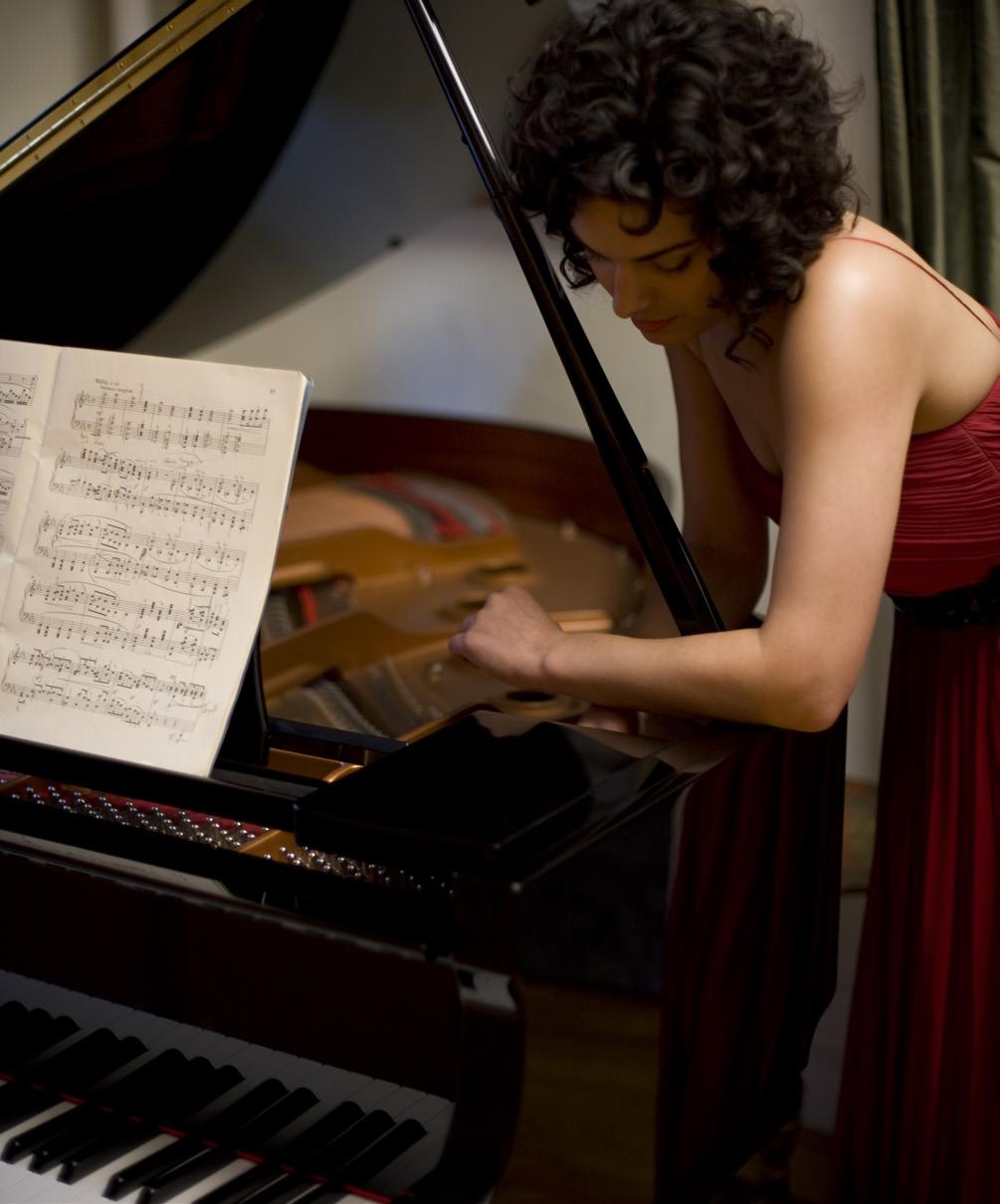 PRESS Concert Review: Neumann livens up Bach The Sacramento Bee By Edward Ortiz Published: Monday, Mar. 15, 2010 Page 5D AN OBSERVATION often made about the music of J.S. Bach is that it lacks a certain contrast and drama.