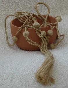 hanging bowl with rope Details: Green