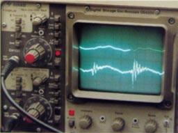 on the instrument screen of the oscillograph. The top wave measured the frequency of disturbances within the safe, while the bottom wave measured the disturbances to the outer frame.