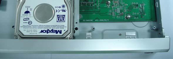 Fix the HDD to rack mount