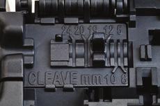 5, 19, 20 and 24 mm) 42-58 mm Approximately 120 cleaves* Flat cleave: 3M field-installable connectors and splices perform to their individual specifications when