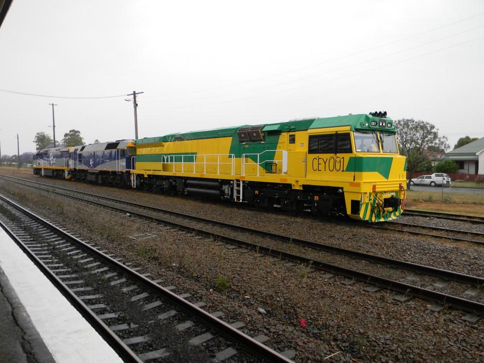44207 & 4918 haul a wheat train on East Mateland (Mark Dalli ) On a wet miserable Sunday