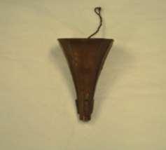 671 Anonymous, France Cardboard horn mute with wooden base.