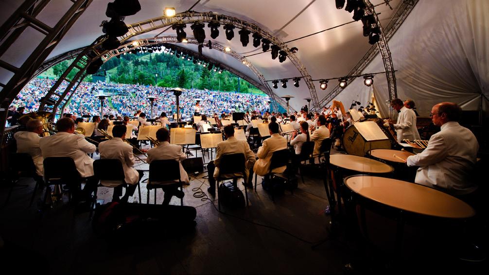 As the summer home of the Utah Symphony Utah Opera, the Deer Valley Music Festival allows usuo artists to perform rock-and-roll, bluegrass, film scores,