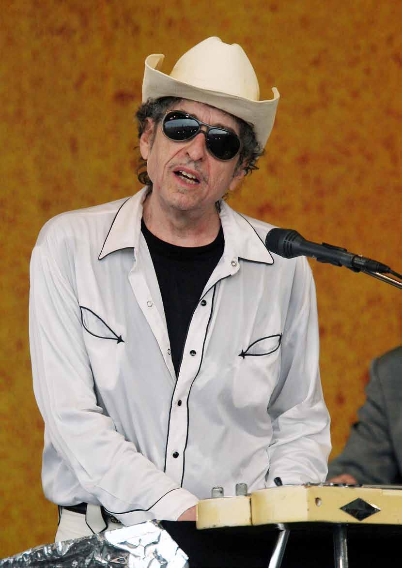 Bob Dylan performs during the 2006 New Orleans Jazz and Heritage