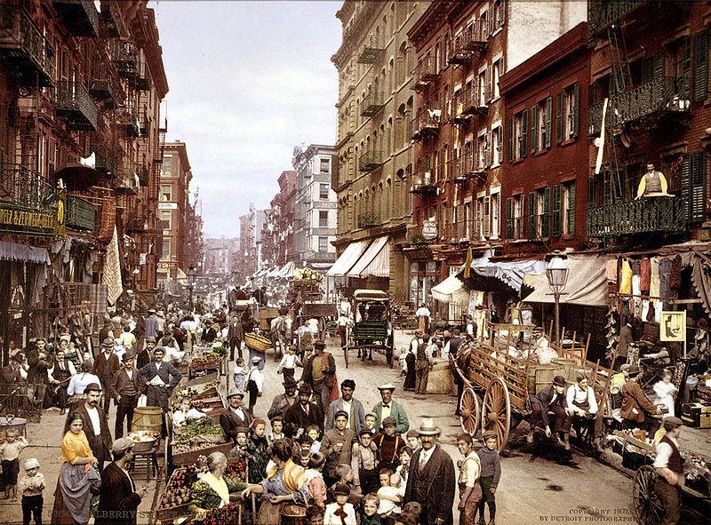 Mulberry Street, along which Manhattan'sLittle Italy is