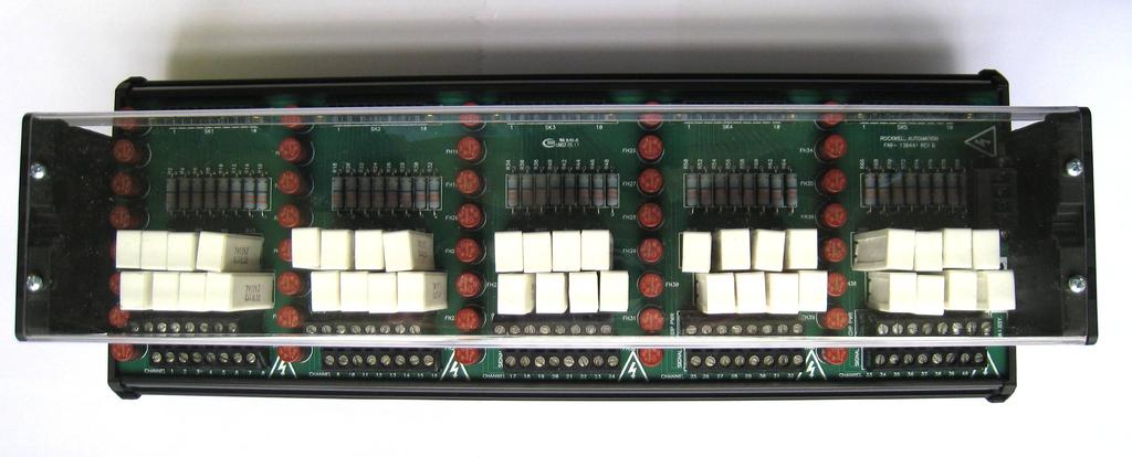 1. Description 1. Description Figure 1 T8824 Photo The T8824 provides termination for a maximum of 40 input channels from various types of field devices which generate a digital input.