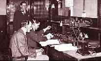 Early TV in Britain 1922: BBC founded as radio broadcaster 1932: BBC begins testing John Logie Baird s television system; international radio service, known as the Empire Service,