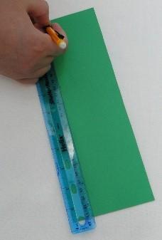 Measure in 1 inch from the creased side