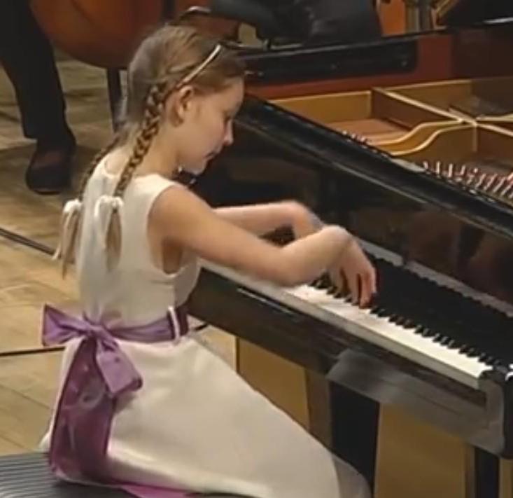 Playing Mozart (age 10) Mozart piano concerto no.8 K. 246, 1st movement Cadenza by Alma Deutscher.