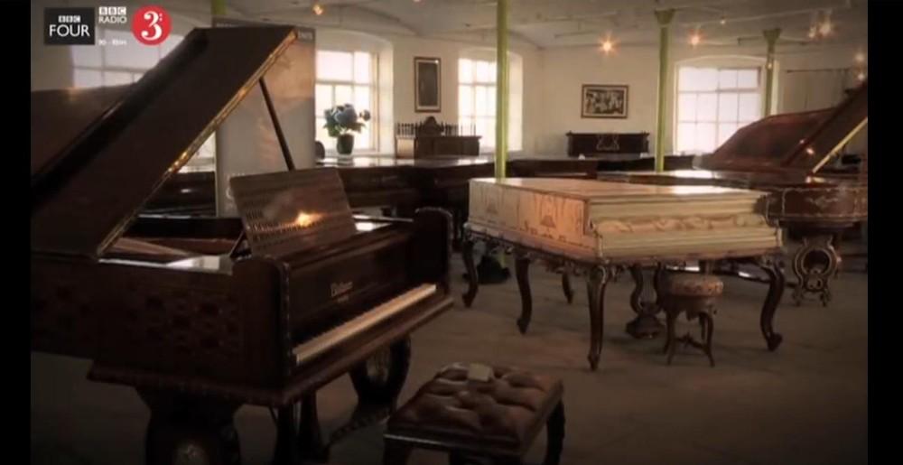 5 min. history of the piano https://www.