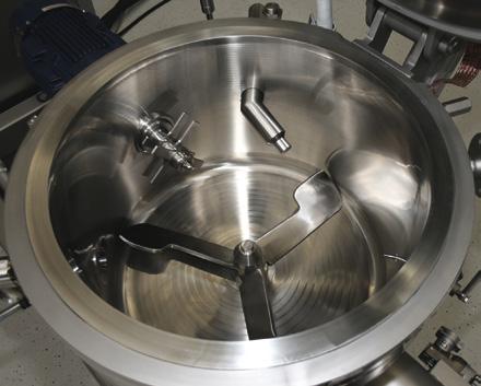 This type of mixer is used for materials that require gentle handling or that must not be exposed to a significant increase in temperature during mixing.