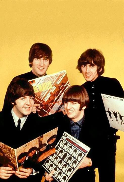 5 The Beatles - This Boy Meet The Beatles US EP Four By The Beatles /Past Masters I flip of I Want To Hold You Hand in UK The Beatles - Help!
