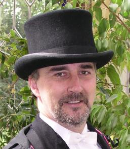 He has sung many roles in producfons of Gilbert and Sullivan, and has just performed Nanki Poo in The Mikado for Peterborough G&S Players on tour. MarCn Muir gained an Honours B.
