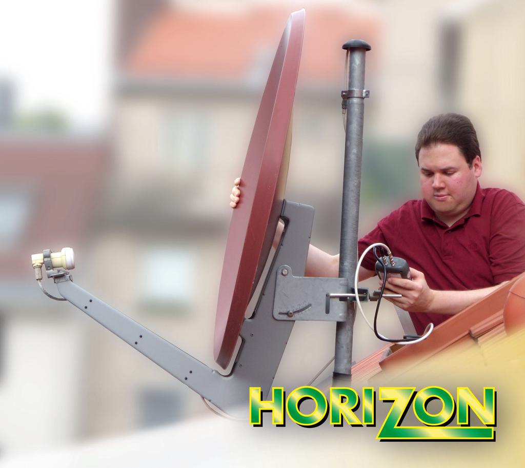 1 2 3 TELE-satellite editor Thomas Haring aligning a 90 cm antenna with the Horizon 4 5 6 7 8 9 10 11 1. The Horizon in programming mode 2.