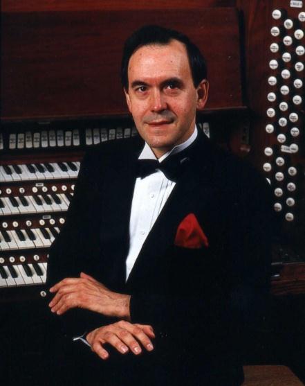 m. following Evensong Thomas Murray, concert organist and recording artist, is University Organist and Professor of Music at Yale University, where he teaches graduate and undergraduate organ