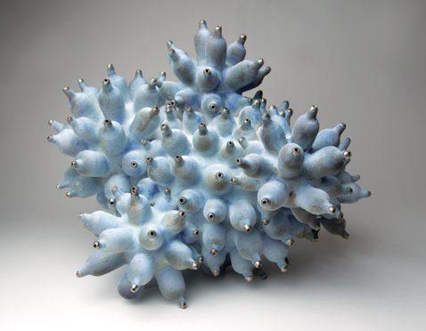 5 Platinum Tipped Cobalt Cluster, 17 in. (43 cm) in width, porcelain, glaze, platinum, 2018. Imagine taking two musical compositions that share the same beat and lay one over the other.