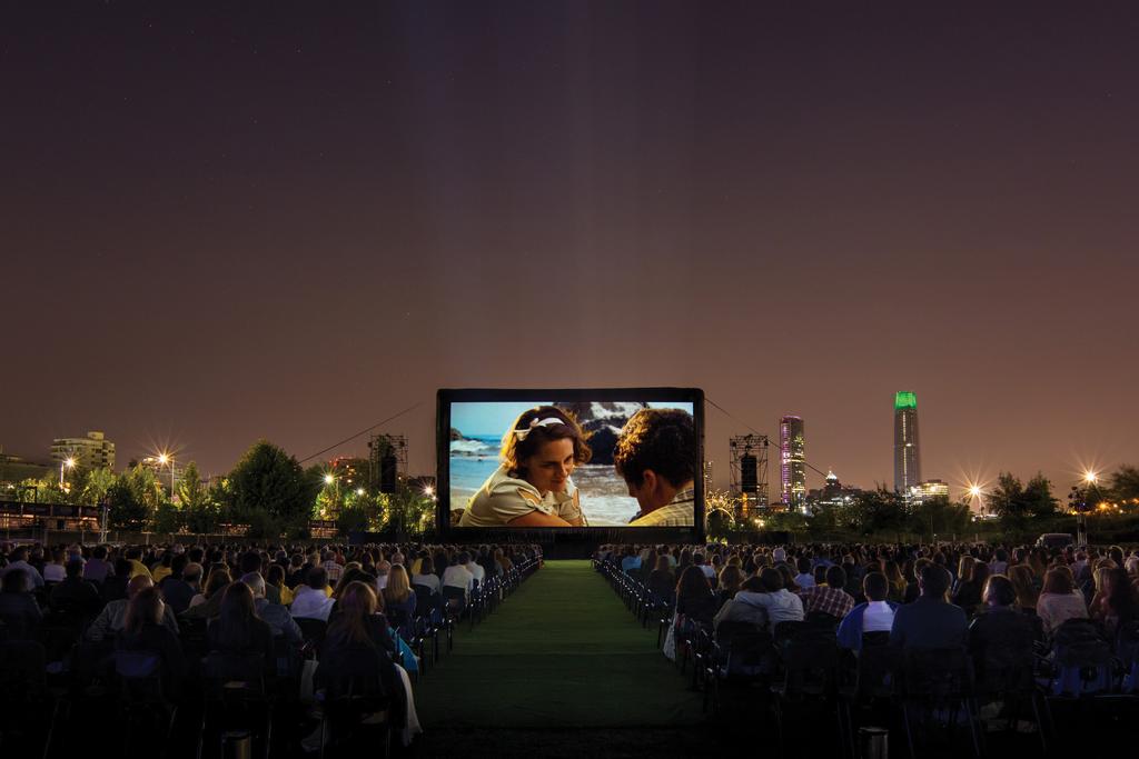 Outdoor Movies is a master distributor for AIRSCREEN Inflatable Movie Screens 12 to 80 wide. Pictured is the AIRSCREEN 66.