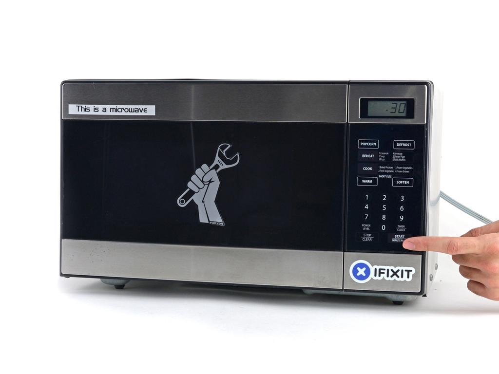 Stap 2 Heat the iopener for thirty seconds. Throughout the repair procedure, as the iopener cools, reheat it in the microwave for an additional thirty seconds at a time.