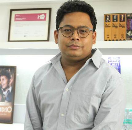 PRODUCER S BIOGRAPHY Shiladitya Bora is an Indian film producer and distributor, a Berlinale Talents alumnus and the Founder CEO of Platoon One Films, a boutique film studio based in Mumbai.