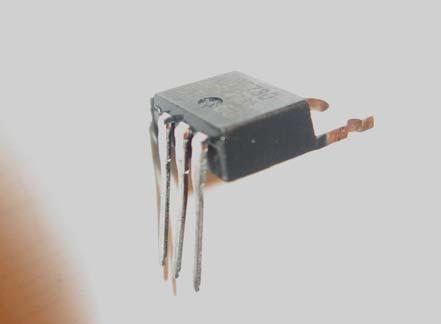 4.4 MOSFET Q2 and C4 The leads of the MOSFET need to be bent very carefully to allow the MOSFET to lie flat, as otherwise it would stand too high and foul any case that the clock will be put into.