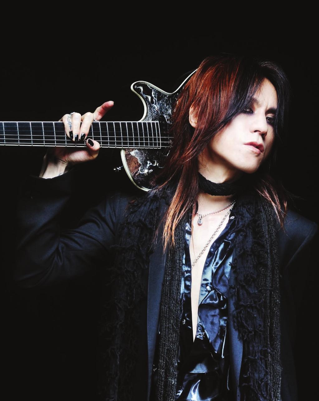 A J!-ENT SPECIAL FEATURE ARTICLE AND INTERVIEW SUGIZO J!
