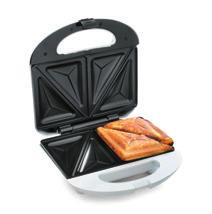 SALTON 3-IN-1 GRILL, SANDWICH & WAFFLE MAKER With interchangeable grill, sandwich and waffle