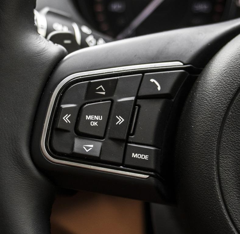 전방카메라 ) 짧게 번버튼을누름 전환순서 : AV 이전화면 8 inch Screen Steering Wheel Buttons (0