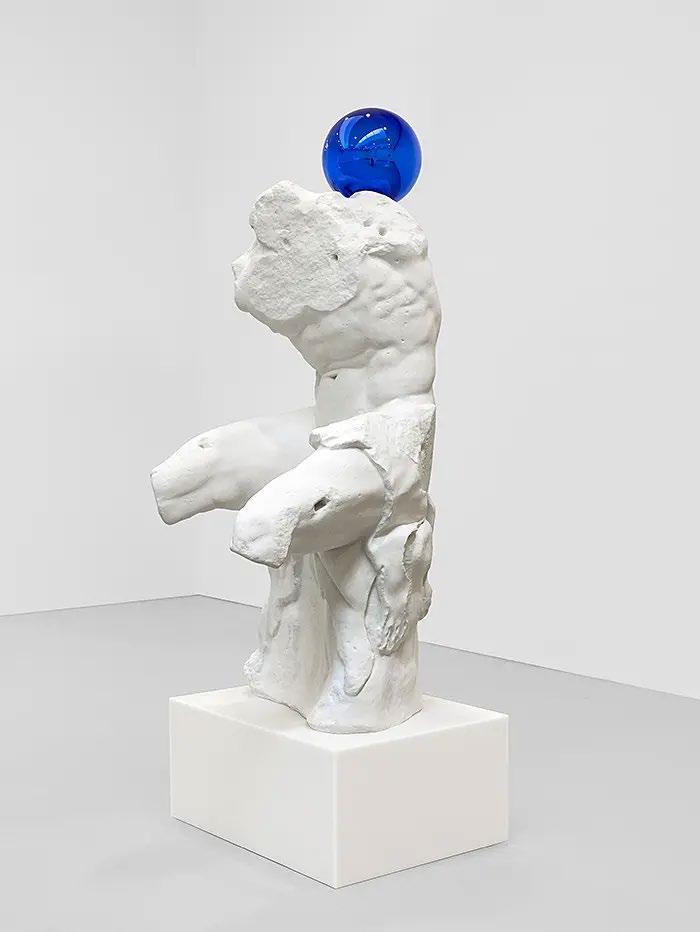 closely resembled an advertisement for the French clothing brand Naf Naf. (Koons was ordered to pay 135,000 in compensation to Franck Davidovici, the company s advertising creative director.