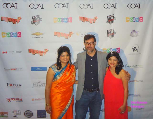 Rajat Kapoor flanked by Film Festival co-director Anya Mackenzie (left) and Mosaic festival director Anu Vittal (right).