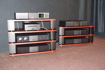 That prperly supported Naim stack for Dynaudio included the familiar high end NDS streamer and the irrepressible